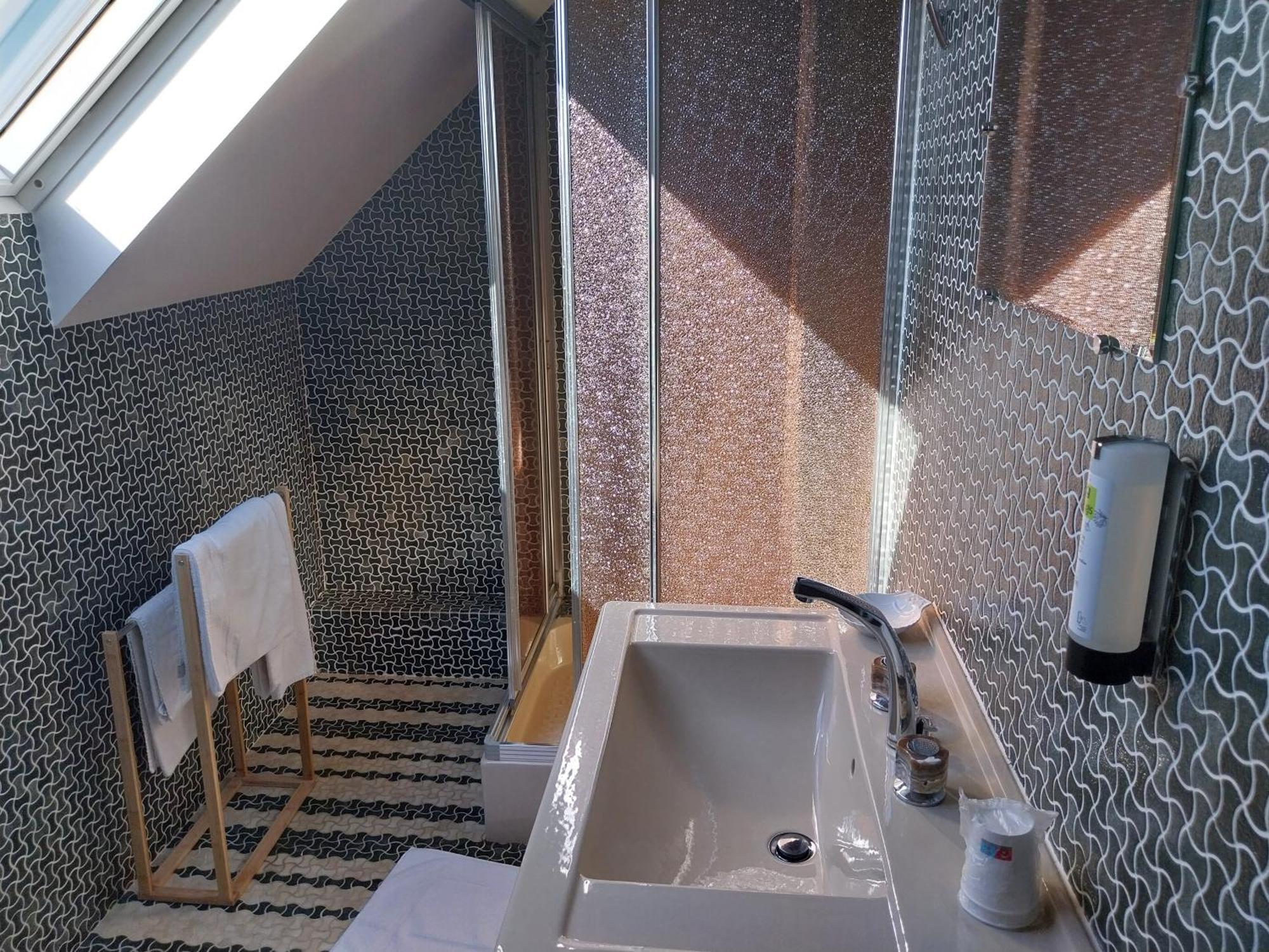 Logis Hotel Restaurant Cruzel Maurs Extérieur photo