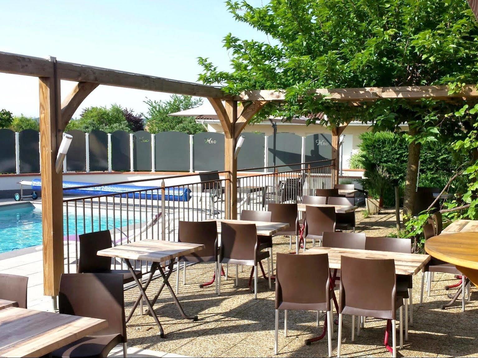 Logis Hotel Restaurant Cruzel Maurs Extérieur photo