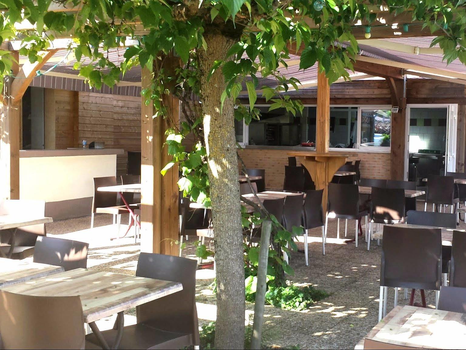 Logis Hotel Restaurant Cruzel Maurs Extérieur photo